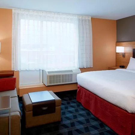 Towneplace Suites By Marriott Grand Rapids Airport Exterior foto