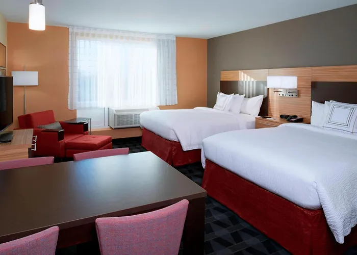 Towneplace Suites By Marriott Grand Rapids Airport