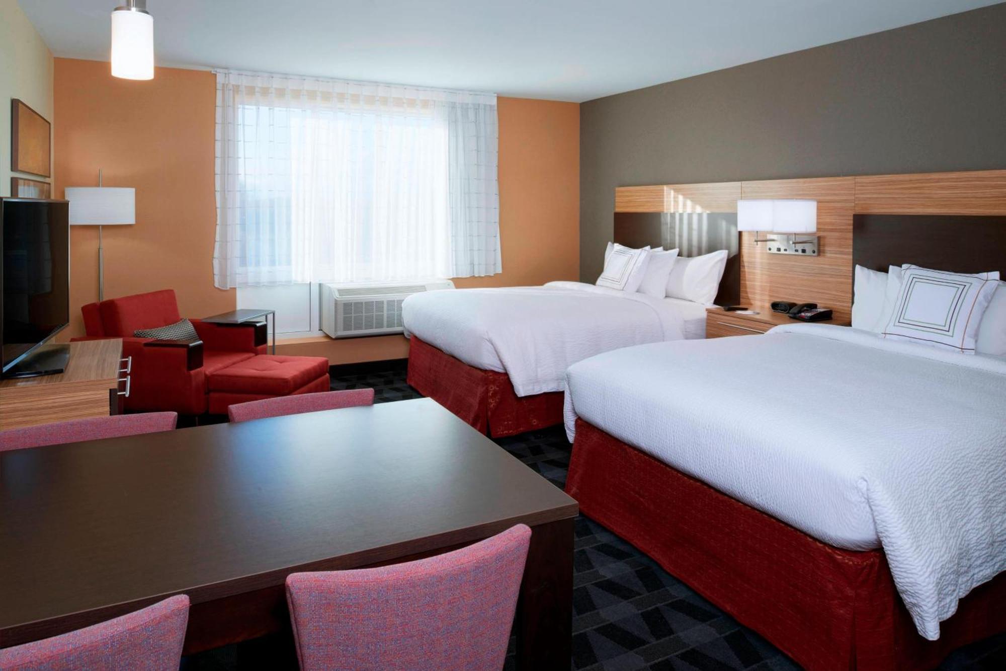 Towneplace By Marriott Grand Rapids Airport Hotel