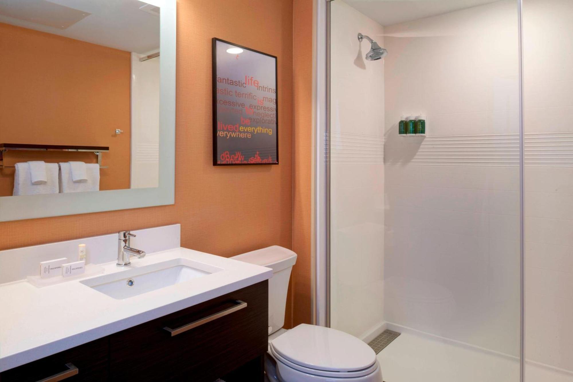 Towneplace By Marriott Grand Rapids Airport